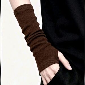 HT Brown Knit Fingerless Gloves